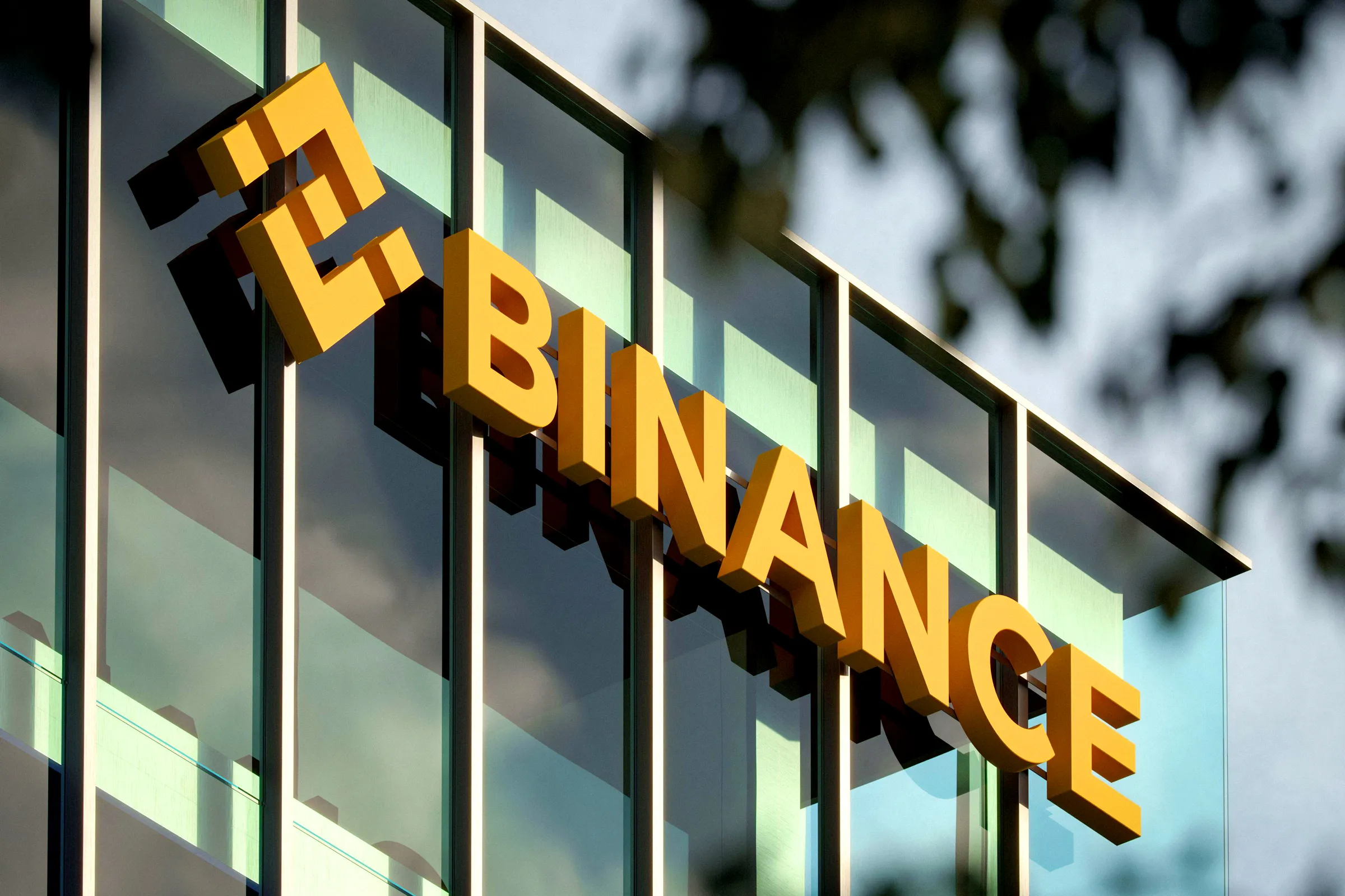Binance Receives Full License in El Salvador, Becoming the First Regulated Cryptocurrency Exchange