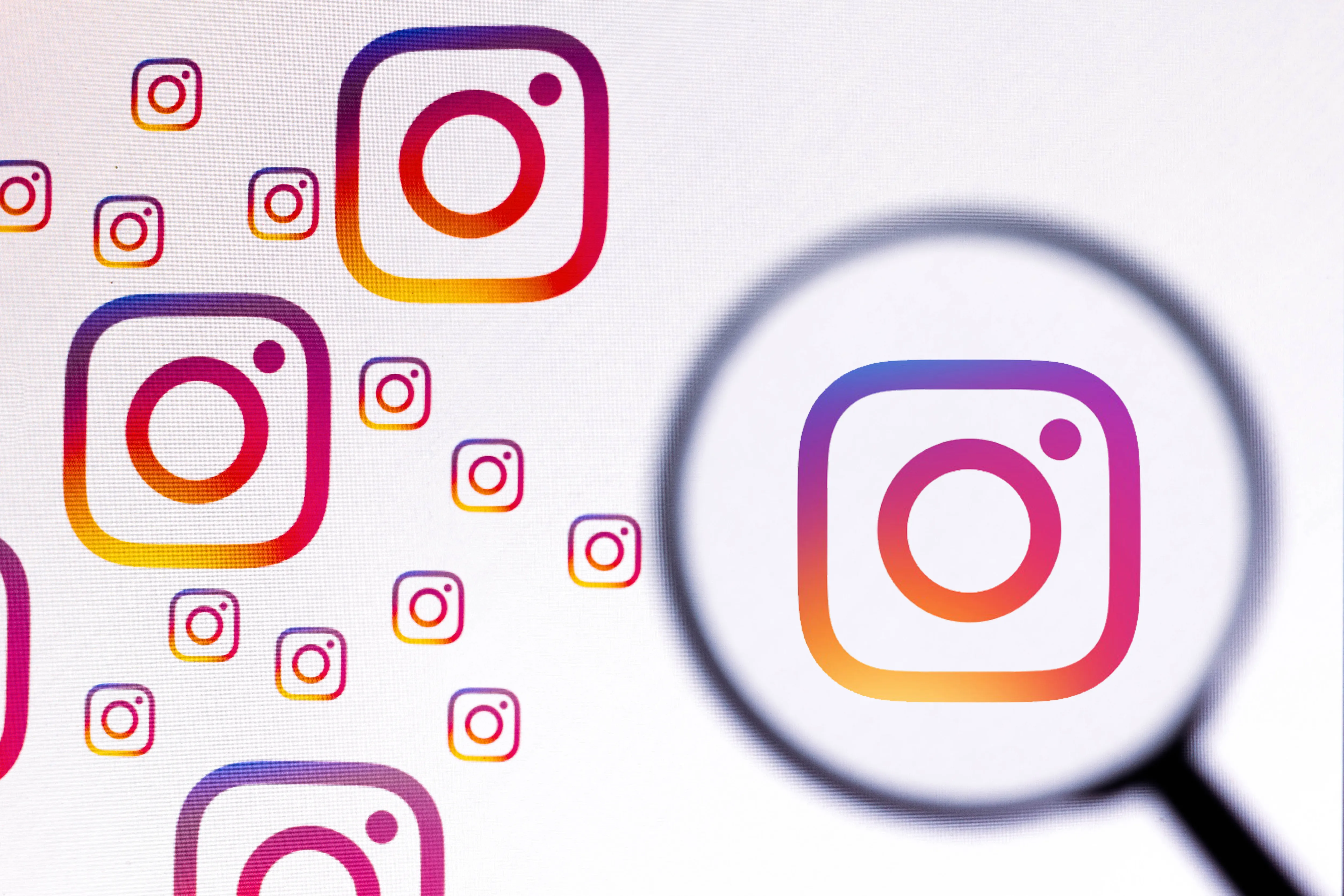 Comparing Singapore Number Generator Usage Methods: How to Acquire Real Users for Overseas Social Media Marketing